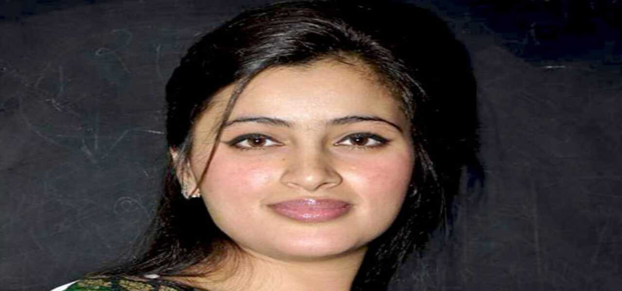 MP Navneet Kaur Comments on Muslims