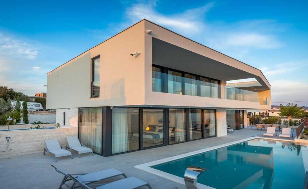 Villa at fixed Price