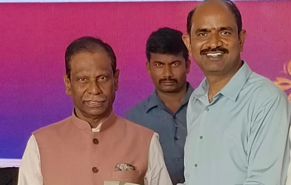 AK Khan Felicitate Kalisetti